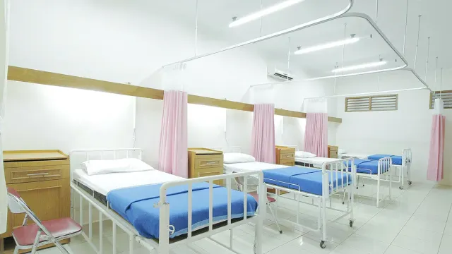 Băile din spital - reguli de proiectare, cerințe, echipament