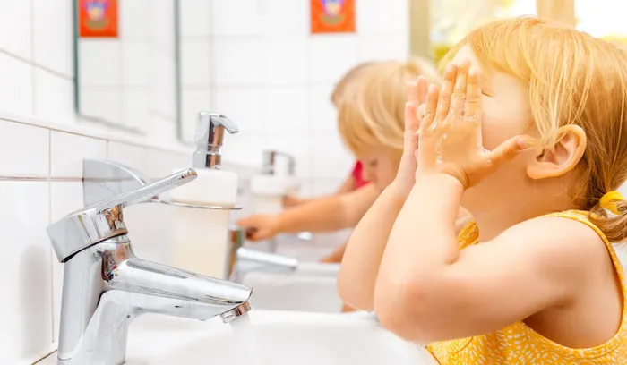 Bathrooms in kindergarten - requirements, design, equipment